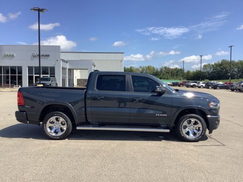 New 2026 RAM 1500 4x4 Crew Cab image 8