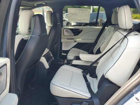 New 2025 Lincoln Aviator Black Label w/ Jet Appearance Package image 24