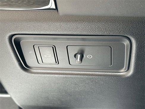 Used 2019 Land Rover Range Rover Sport HSE Dynamic image 17