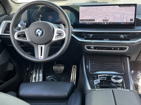 Used 2025 BMW X5 M60i image 17