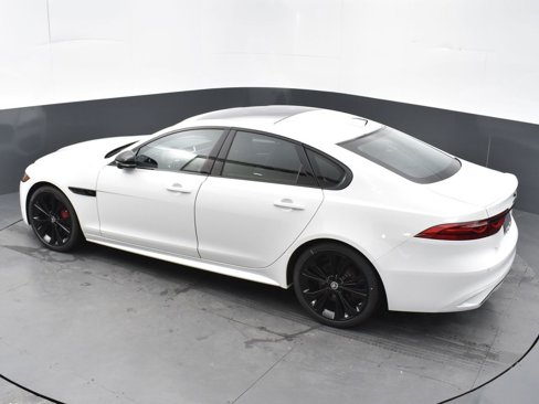 Used 2024 Jaguar XF R-Dynamic SE image 37