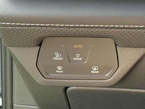 New 2025 Volkswagen Atlas SEL Premium R-Line image 19