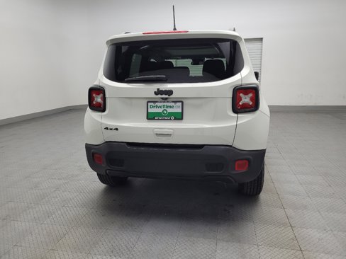Used 2023 Jeep Renegade Latitude w/ Sun/Sound Group image 7