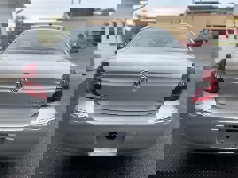 Used 2009 Buick LaCrosse CX image 7