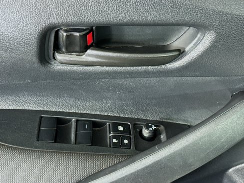 Used 2025 Toyota Corolla LE image 22