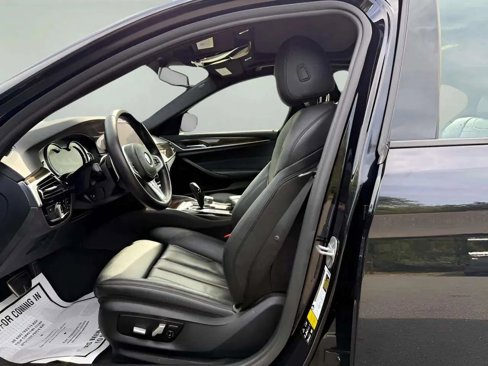 Used 2019 BMW 540i xDrive w/ M Sport Package image 11