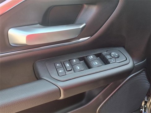 New 2026 RAM 1500 4x4 Crew Cab image 12