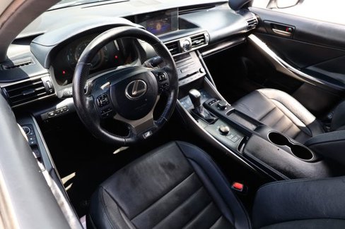 Used 2019 Lexus IS 300 F Sport image 4