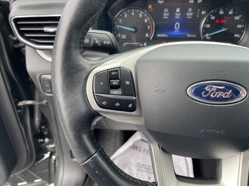 Used 2023 Ford Explorer XLT w/ Equipment Group 202A image 16