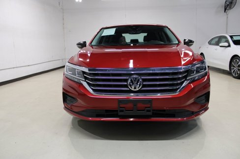 Used 2022 Volkswagen Passat 2.0T image 10