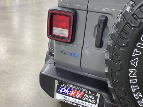 Used 2023 Jeep Wrangler Unlimited image 5