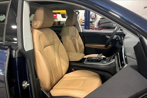 Certified 2025 Audi Q8 Premium image 7