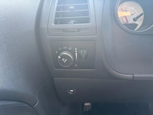 Used 2011 Dodge Challenger image 21