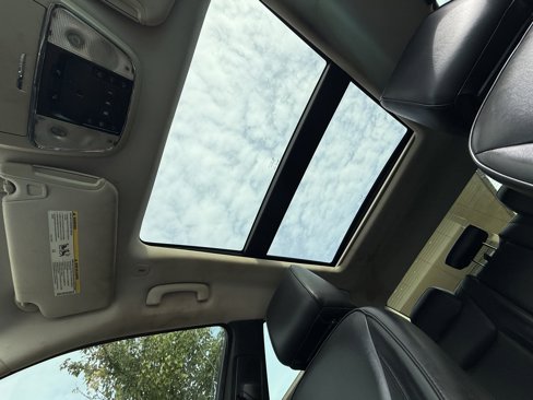 Used 2019 Chrysler 300 Limited image 18