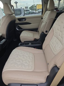 New 2026 Nissan Armada Platinum image 4