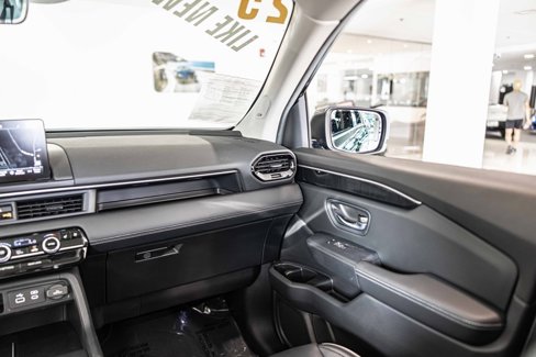 Used 2025 Honda Pilot Elite image 41