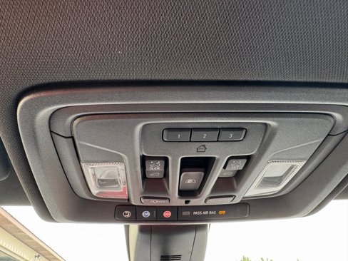 Used 2022 GMC Sierra 1500 AT4 w/ AT4 Premium Package image 26