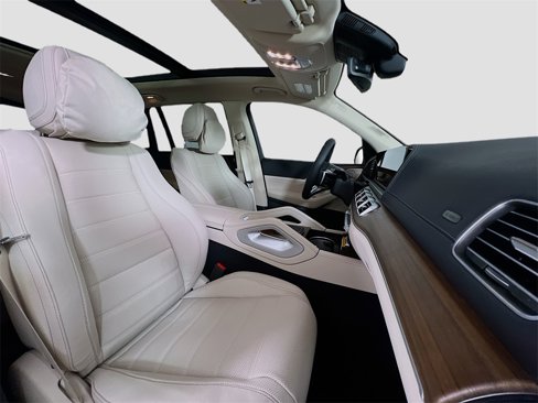 New 2026 Mercedes-Benz GLS 450 4MATIC image 32