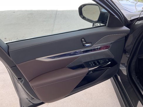 New 2026 BMW 740i w/ Executive Package image 8