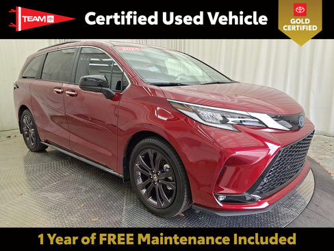 Used 2024 Toyota Sienna XSE image 1