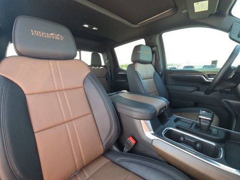 Used 2025 Chevrolet Silverado 1500 High Country image 20