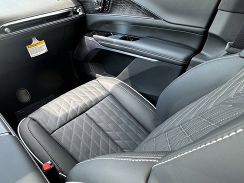 New 2026 Cadillac Lyriq V image 14