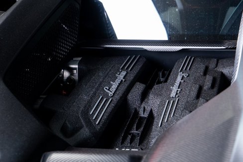 Used 2024 Lamborghini Revuelto image 31