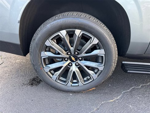 New 2026 Chevrolet Suburban High Country image 18