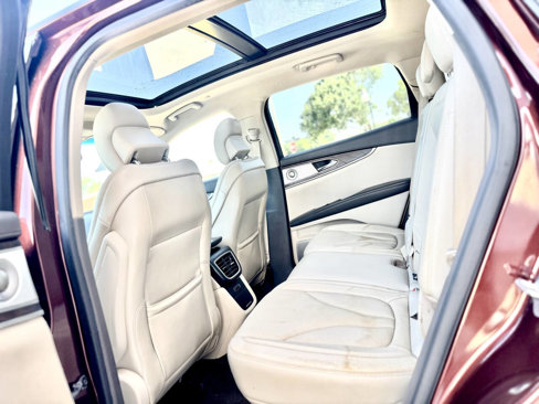 Used 2016 Lincoln MKX Reserve w/ Luxury Package image 12