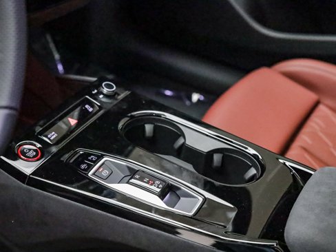 New 2025 Audi S6 e-tron Prestige image 25