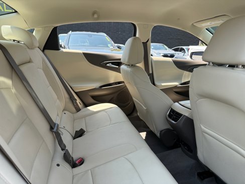 Used 2024 Chevrolet Malibu LT image 17