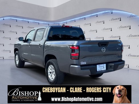 Used 2024 Nissan Frontier SV image 11