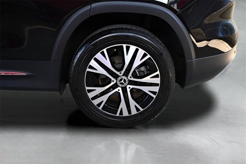 Used 2024 Mercedes-Benz GLB 250 image 10