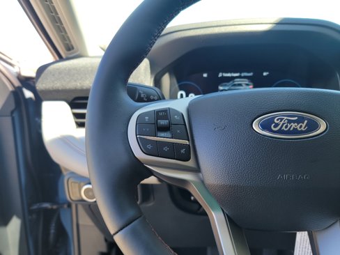 New 2025 Ford Explorer Active image 20