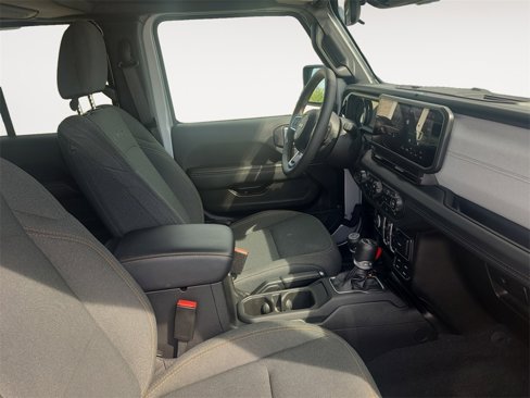 Used 2024 Jeep Wrangler Sahara image 15