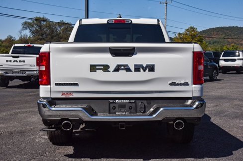 New 2026 RAM 1500 4x4 Crew Cab image 4