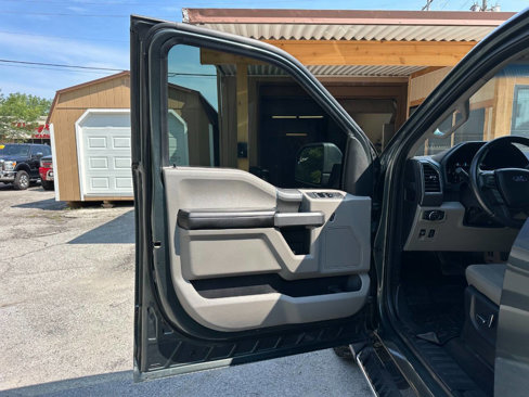 Used 2018 Ford F150 XLT w/ Equipment Group 302A Luxury image 7