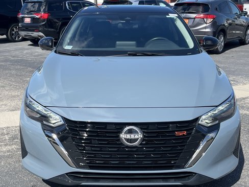 Used 2024 Nissan Sentra SR w/ SR Premium Package image 2