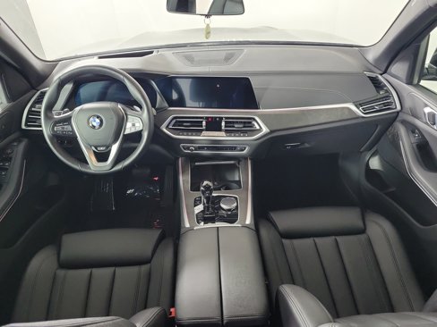 Certified 2022 BMW X5 xDrive40i w/ Premium Package image 11