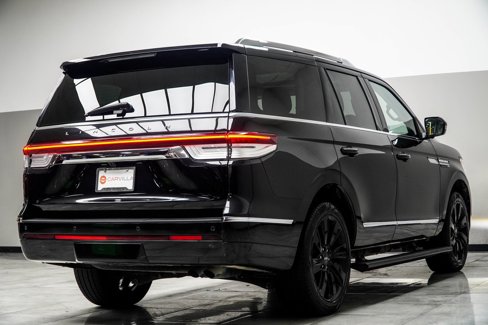 Used 2024 Lincoln Navigator Reserve w/ Monochromatic Package image 12