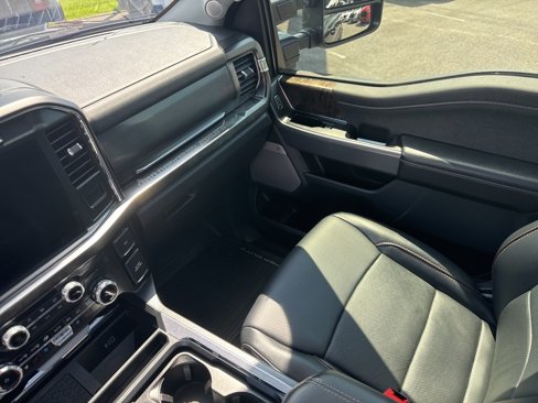 Used 2024 Ford F250 Lariat w/ Lariat Ultimate Package image 44