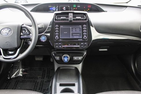 Used 2022 Toyota Prius LE image 17