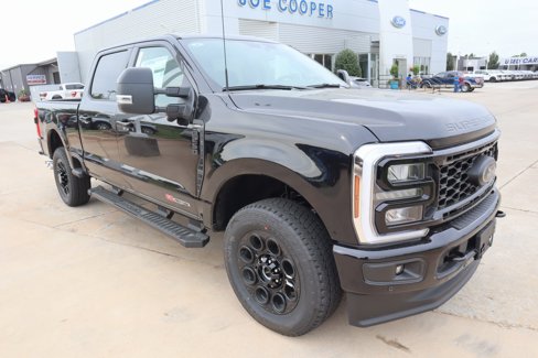 New 2026 Ford F250 Lariat w/ Black Appearance Package image 1