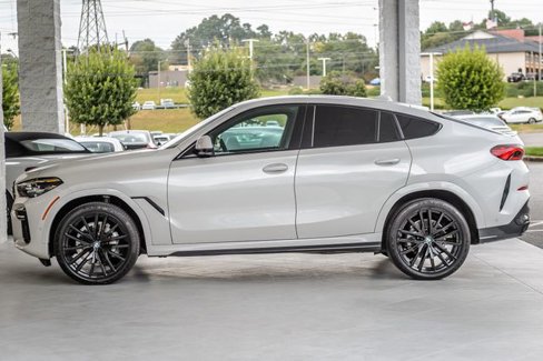 Used 2022 BMW X6 xDrive40i w/ M Sport Package image 56