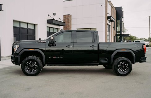 Used 2024 GMC Sierra 2500 AT4X image 5