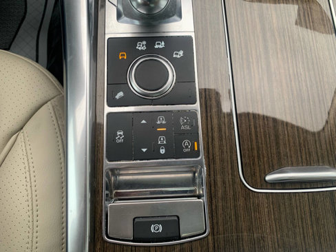 Used 2016 Land Rover Range Rover Sport HSE image 40
