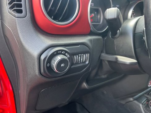 Used 2021 Jeep Wrangler Unlimited Rubicon image 25