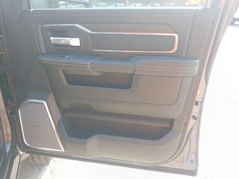 New 2026 RAM 4500 Laramie w/ Laramie Trim Package image 31