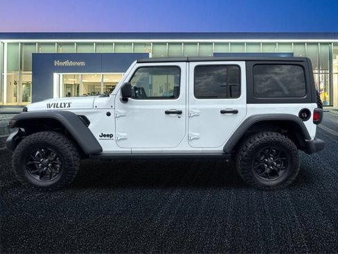 Used 2024 Jeep Wrangler Willys image 7