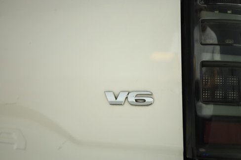 Used 2022 Toyota Tacoma TRD Off-Road image 13